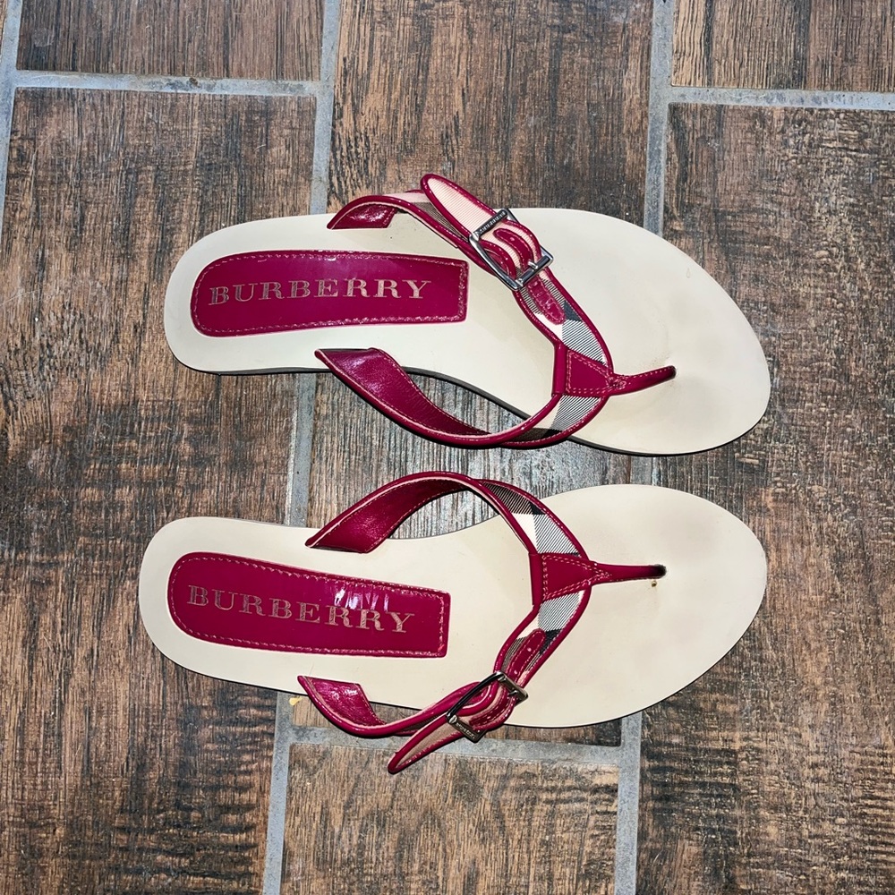 Burberry Cream & Dark Pink Leather Thong Sandals